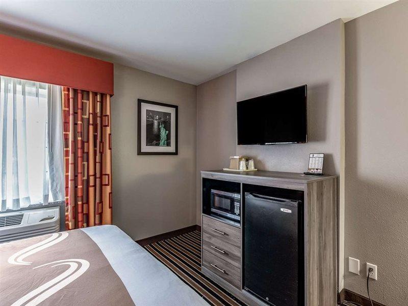 Quality Suites I-44 Тълса Екстериор снимка