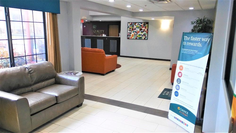 Quality Suites I-44 Тълса Екстериор снимка